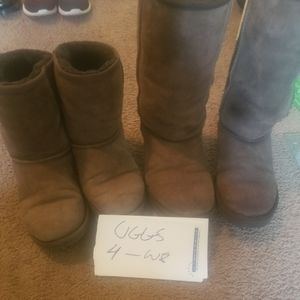 2 pairs of uggs. Real sized in pictures